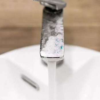 Útmutató a foltok, lerakódások és szagok eltávolításához